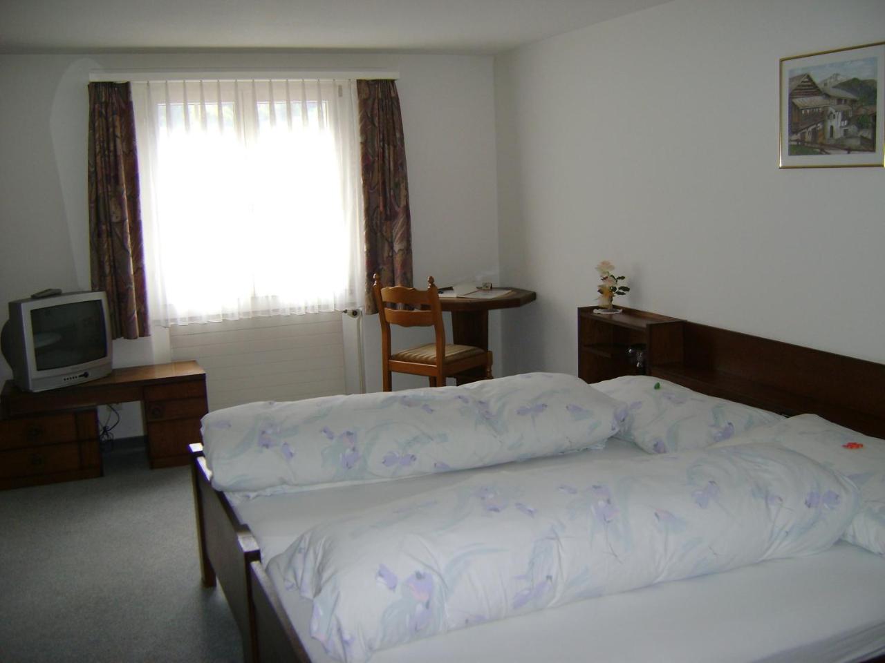 Gasthaus Post Muotathal Екстер'єр фото