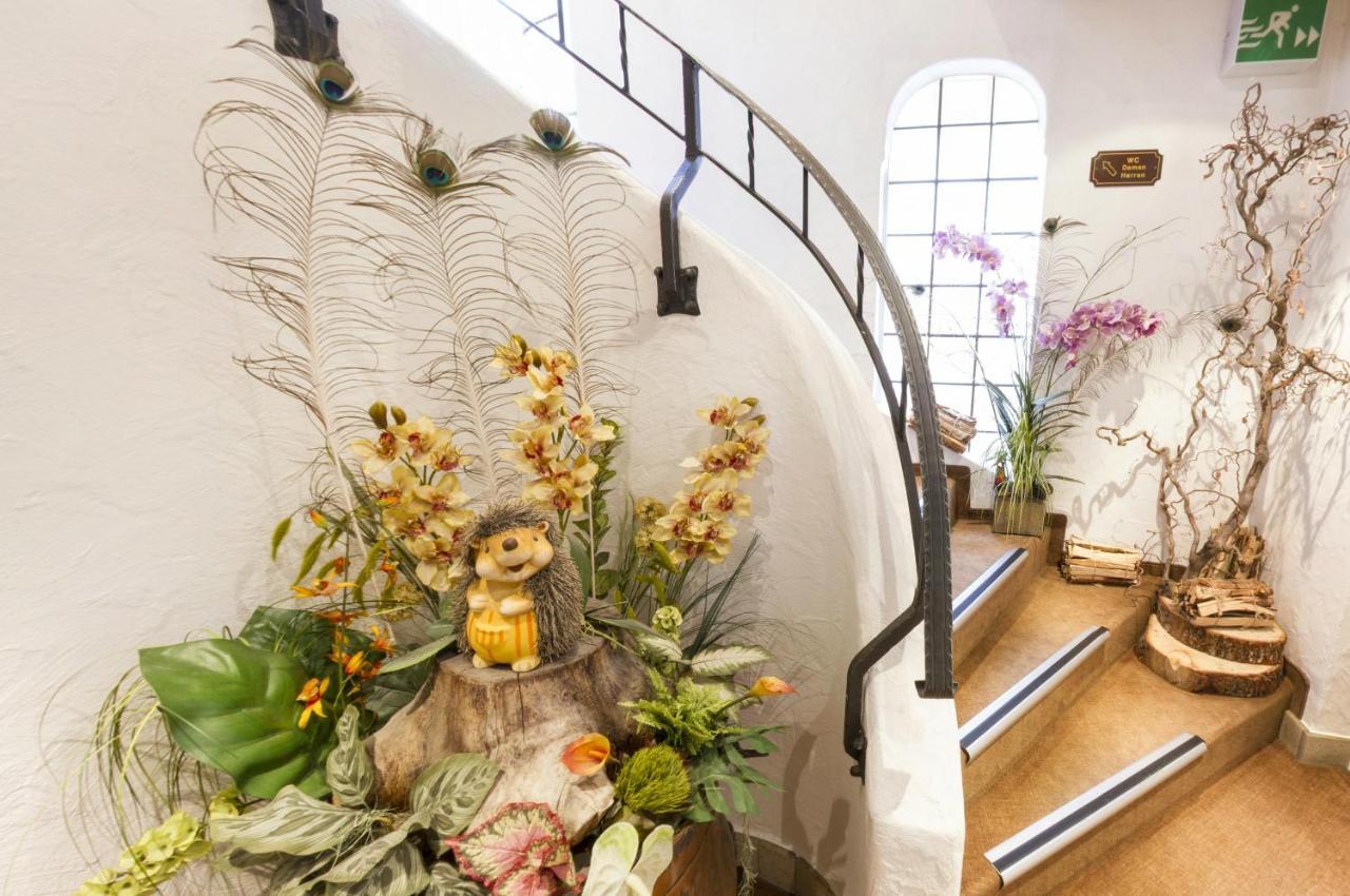 Gasthaus Post Muotathal Екстер'єр фото