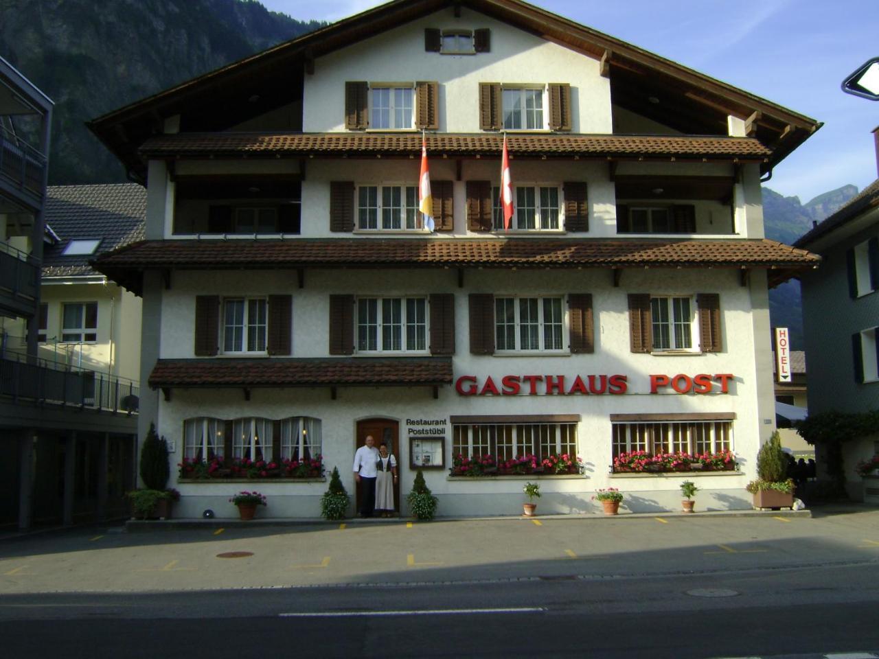 Gasthaus Post Muotathal Екстер'єр фото