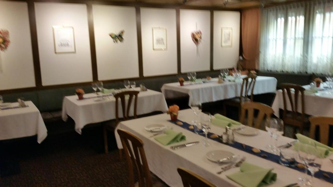 Gasthaus Post Muotathal Екстер'єр фото