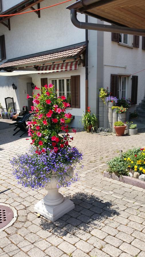 Gasthaus Post Muotathal Екстер'єр фото