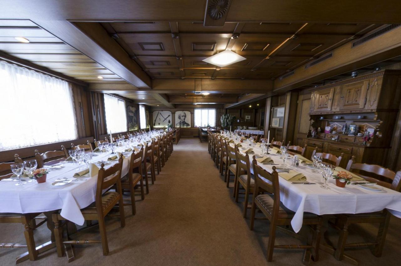 Gasthaus Post Muotathal Екстер'єр фото